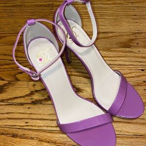 Pinkish purple size 7.5 heels never worn